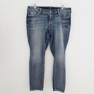 Torrid Premium Embellished  Skinny Jeans Sz 20